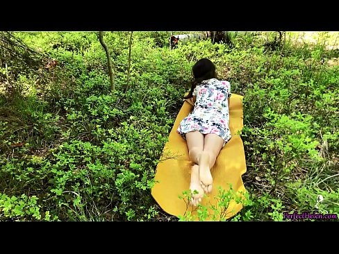 ❤️ Un străin de pe Tinder îmi masturbează păsărica și o fute cu pasiune în pădure ❤️  at ro.hentai-ita.ru ❌️